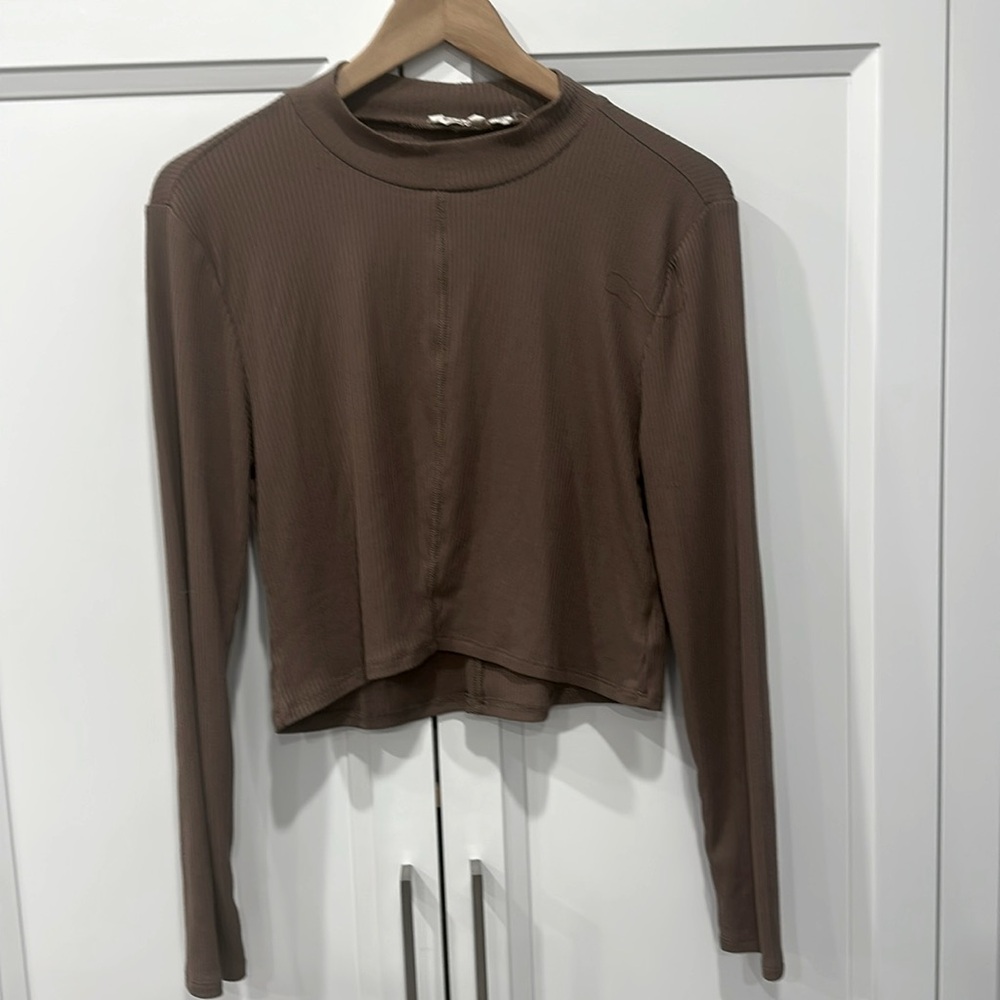 Long Sleeve Crop